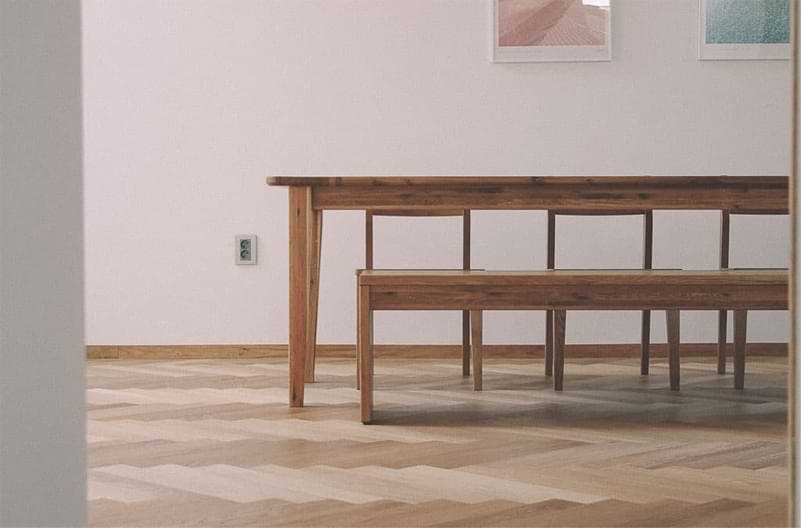 What Designers Mean by "White Space" (And How the Fiddle Leaf Fig Perfectly Exemplifies This Interior Decorating Trick) 3 What Designers Mean by White Space Fiddle Leaf Fig Plant Resource
